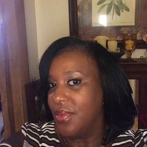 Meet your Posher, Cynthia